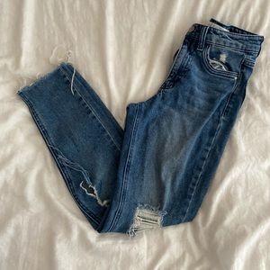 🟣 Tinseltown distressed jeans